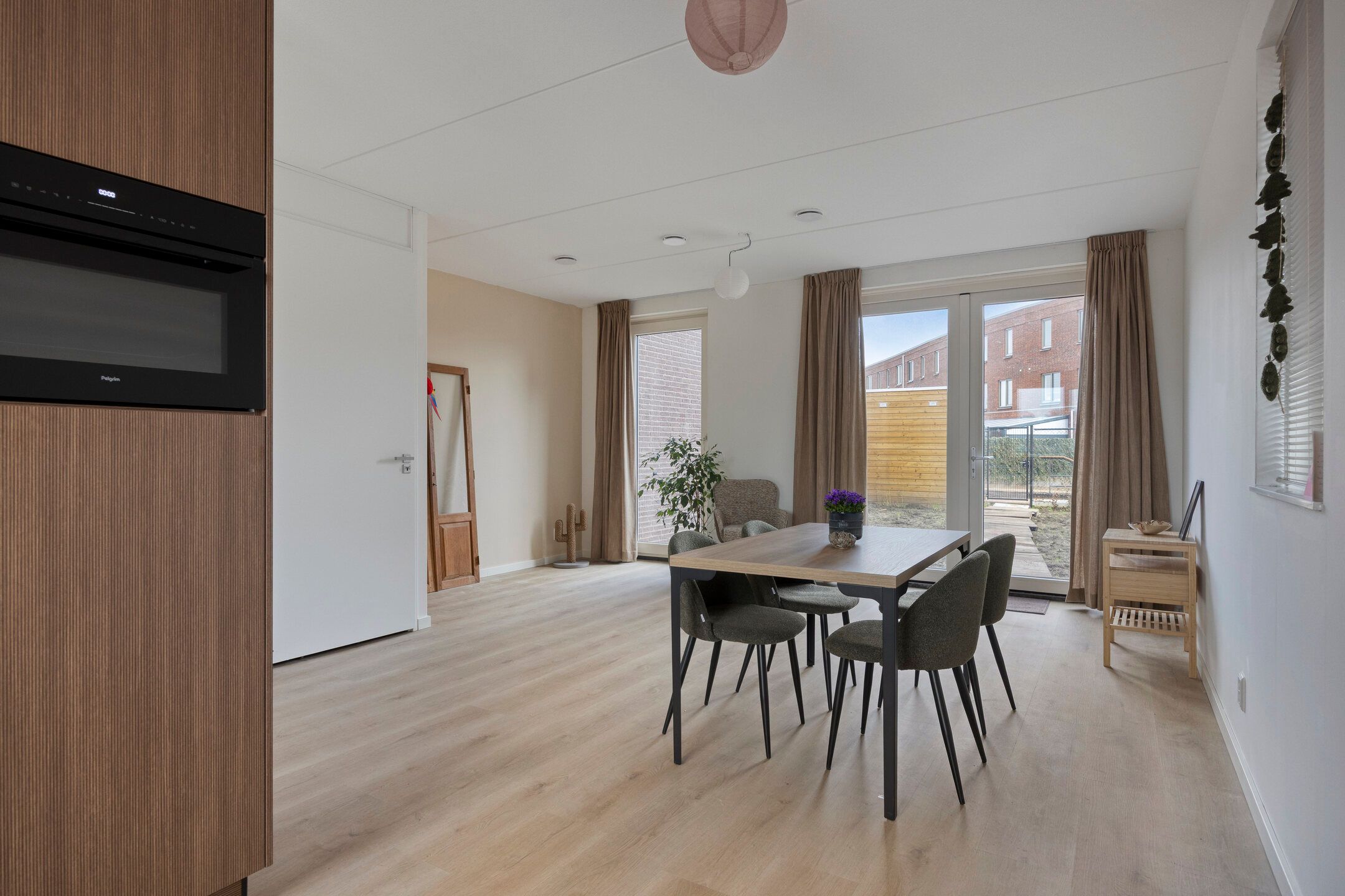 Foto 3 van Kanaalboulevard 104