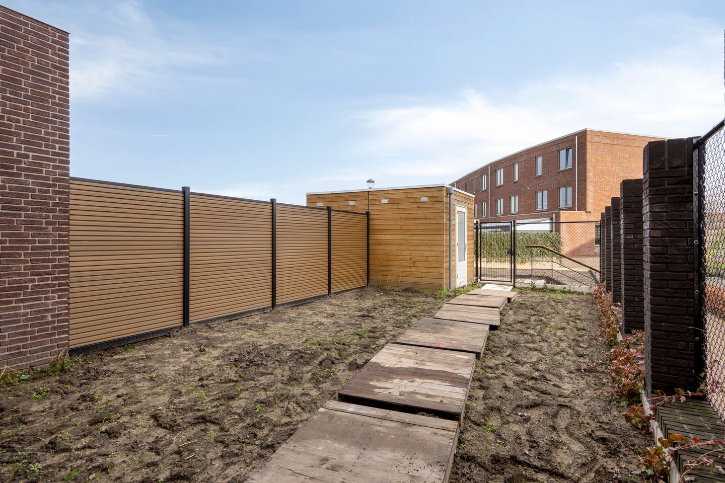 Foto 5 van Kanaalboulevard 104