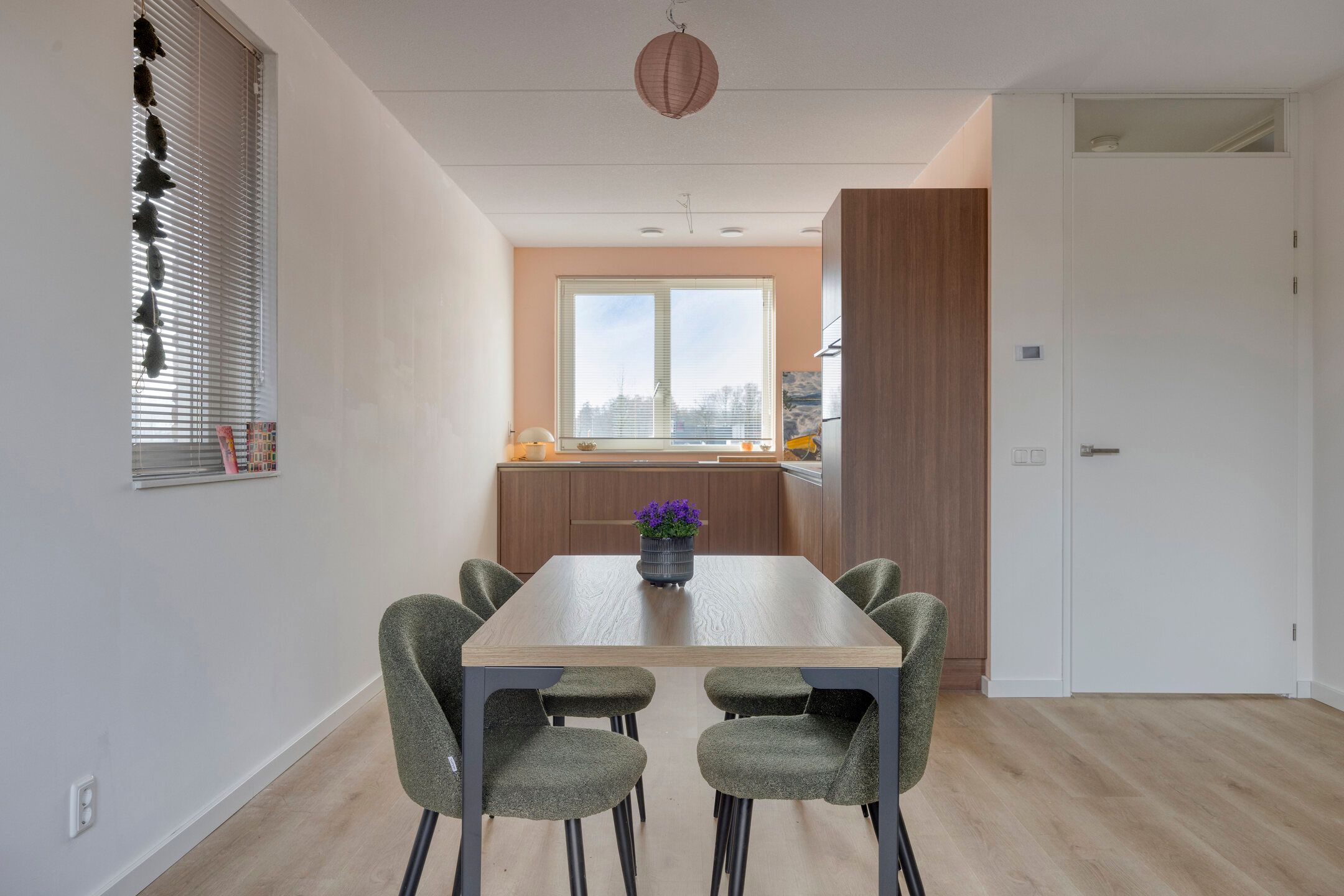 Foto 12 van Kanaalboulevard 104