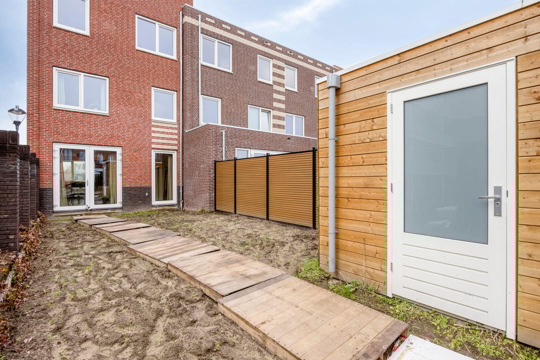 Foto 23 van Kanaalboulevard 104