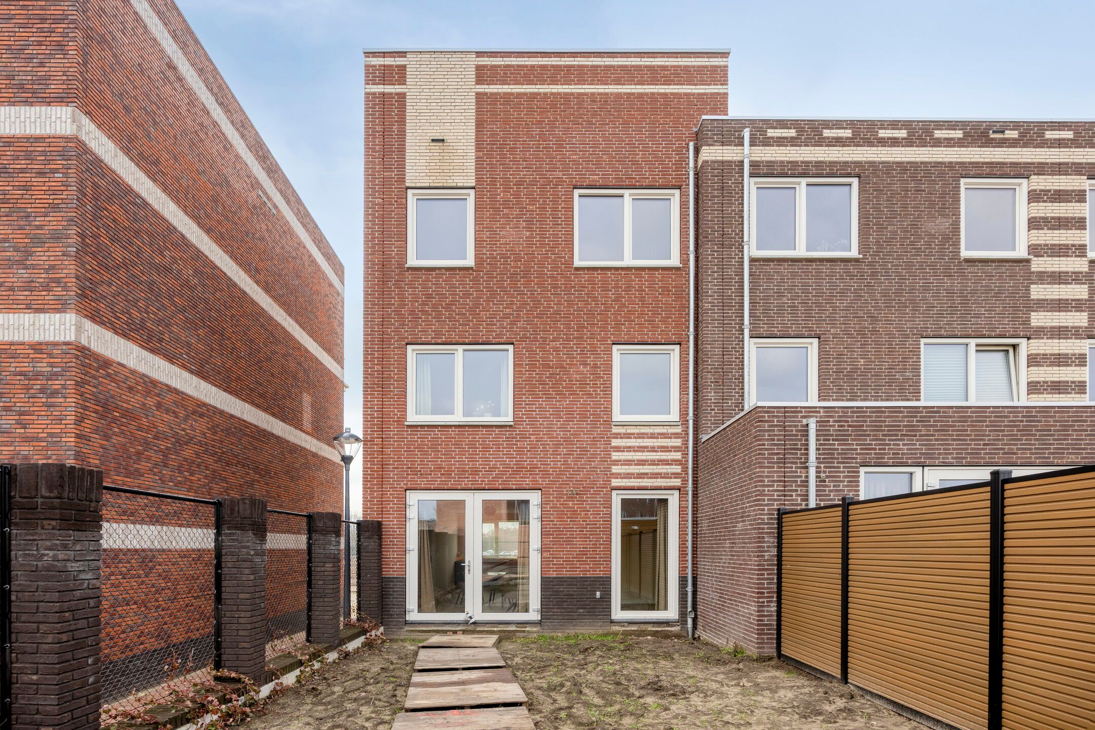 Foto 24 van Kanaalboulevard 104