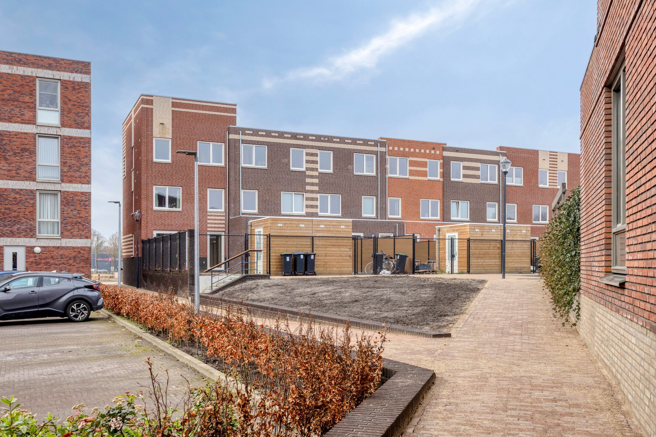 Foto 42 van Kanaalboulevard 104