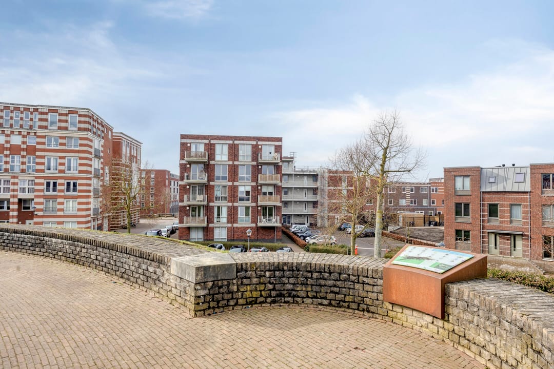 Foto 47 van Kanaalboulevard 104