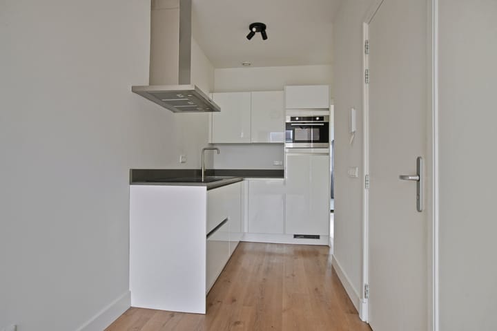 Photo 4 of Govert Flinckstraat 351-2