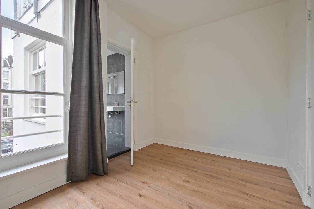 Foto 13 van Govert Flinckstraat 351-2