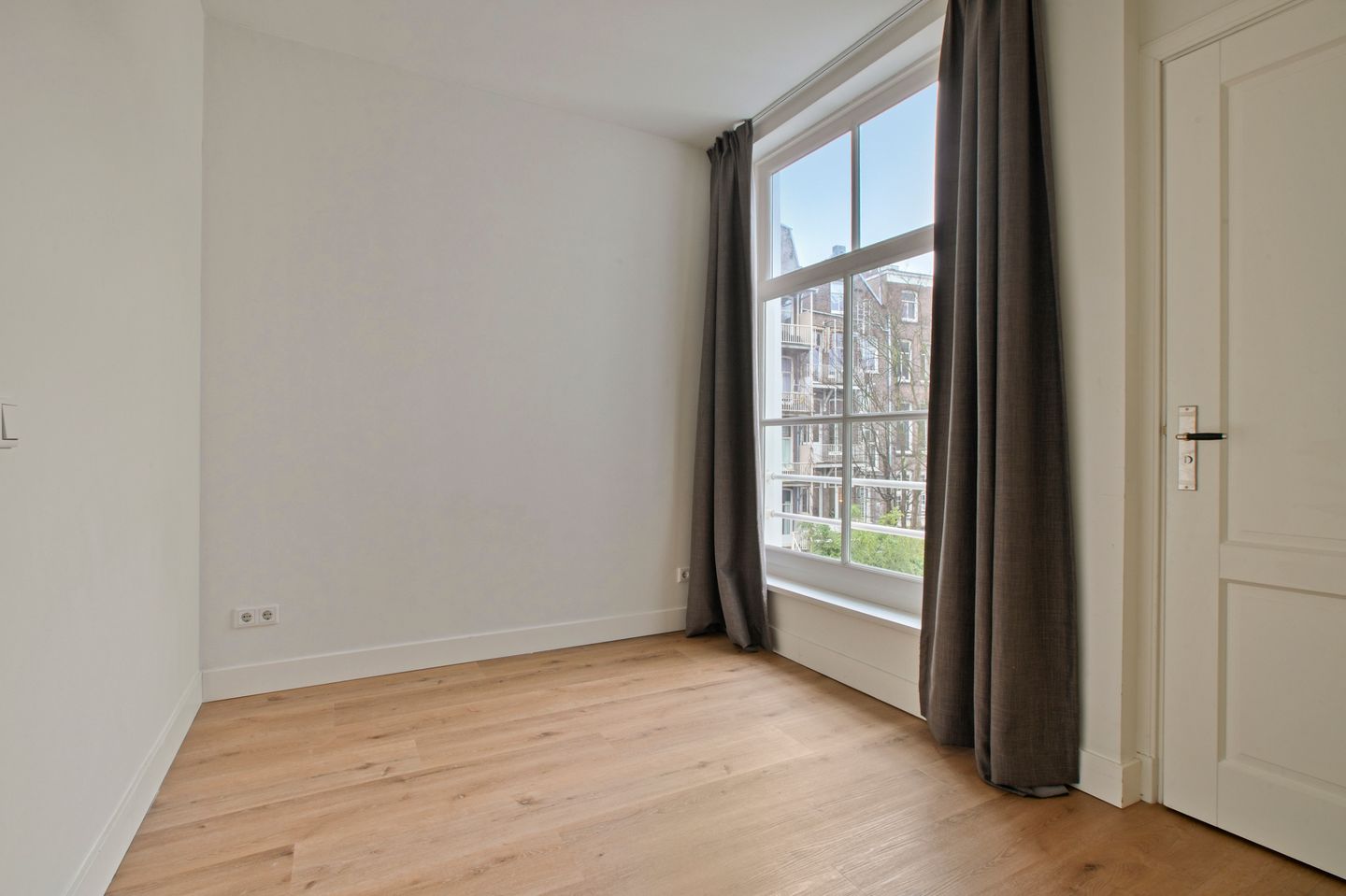 Foto 14 van Govert Flinckstraat 351-2