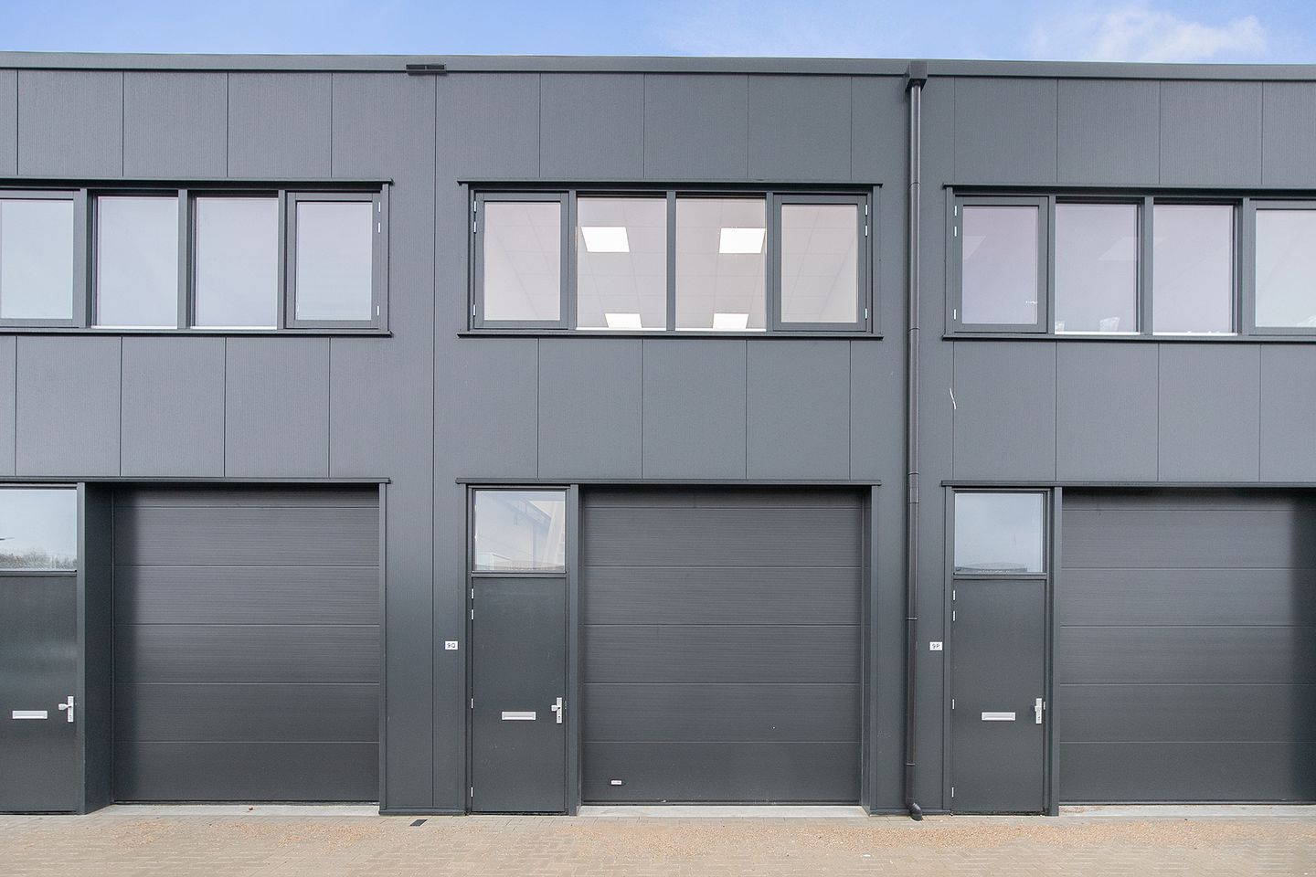 Bekijk foto 1 van Neon 9-q