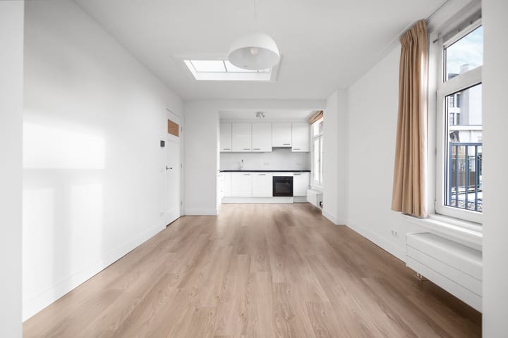 Photo 2 of Apollolaan 29-4