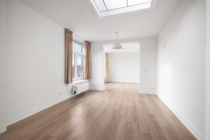 Photo 4 of Apollolaan 29-4