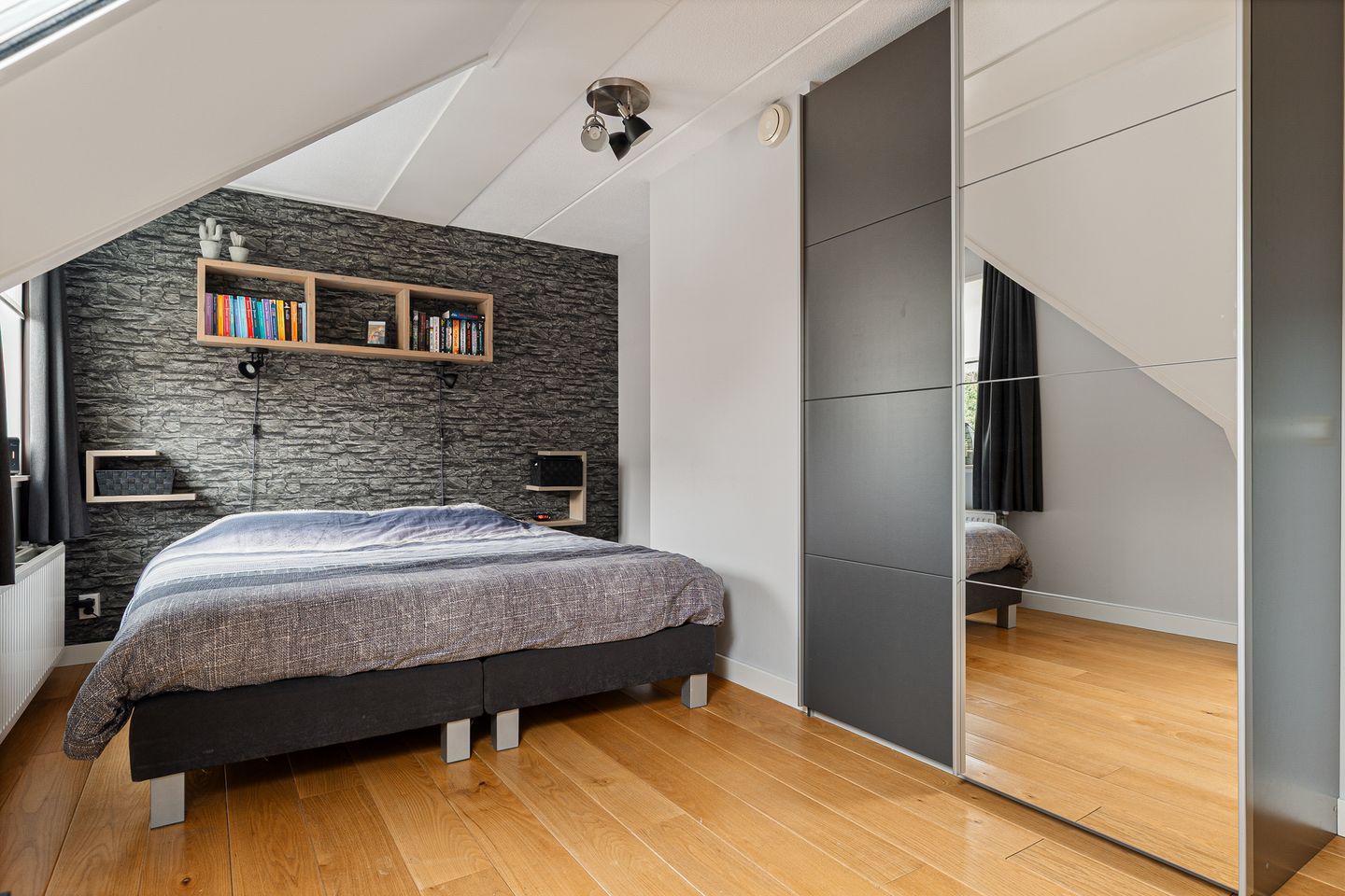 Foto 20 van Zr. Canisiahof 14