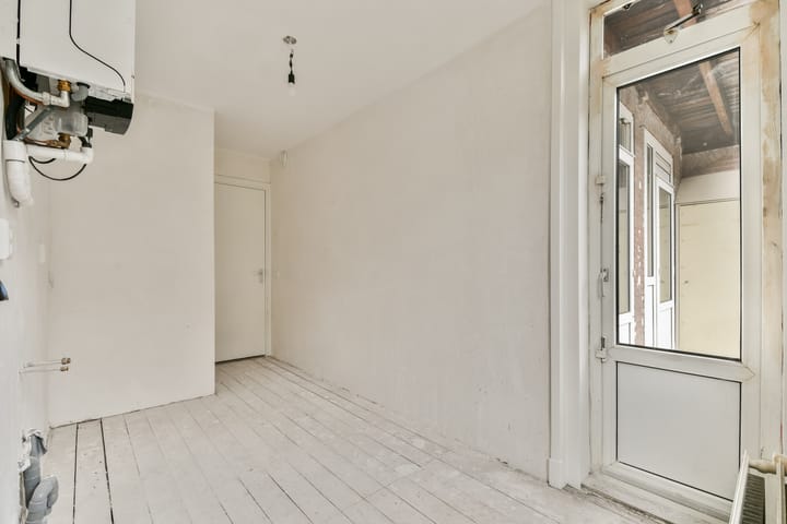 Photo 5 of Van Helt Stocadestraat 34-1