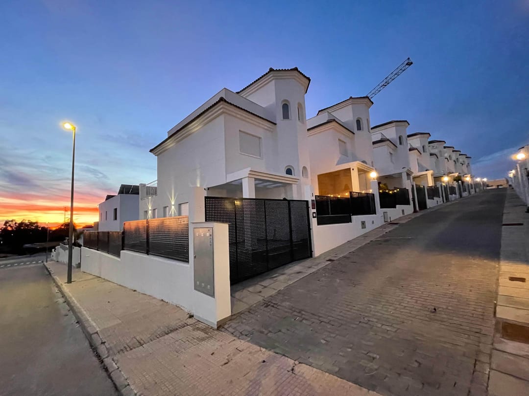 Photo 53 of Carrer Winston Churchill 2, CASA 1