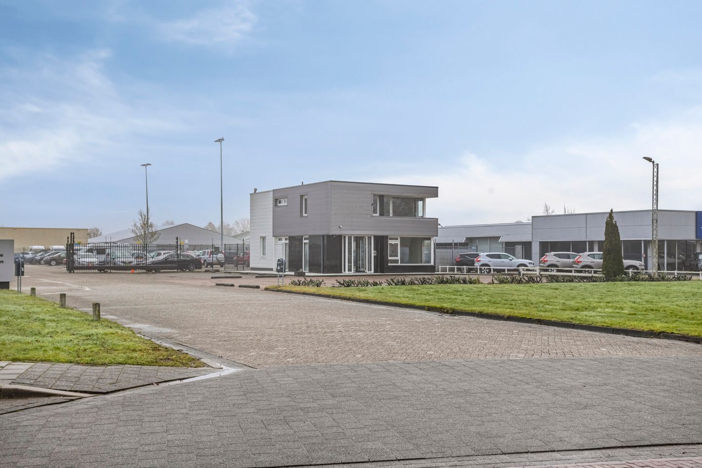 Bekijk foto 1 van Industrieweg 44