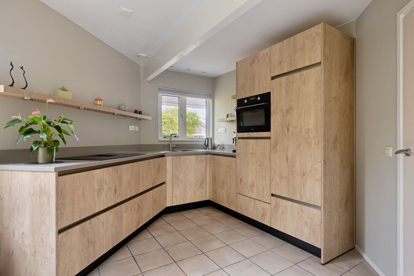 Foto 14 van Indira Gandhilaan 31