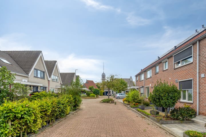 Photo 41 of Indira Gandhilaan 31