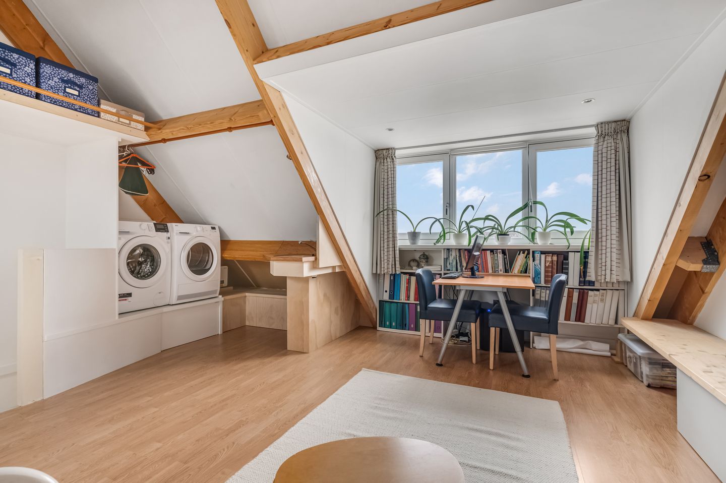 Photo 35 of J.H. Knobboutstraat 7