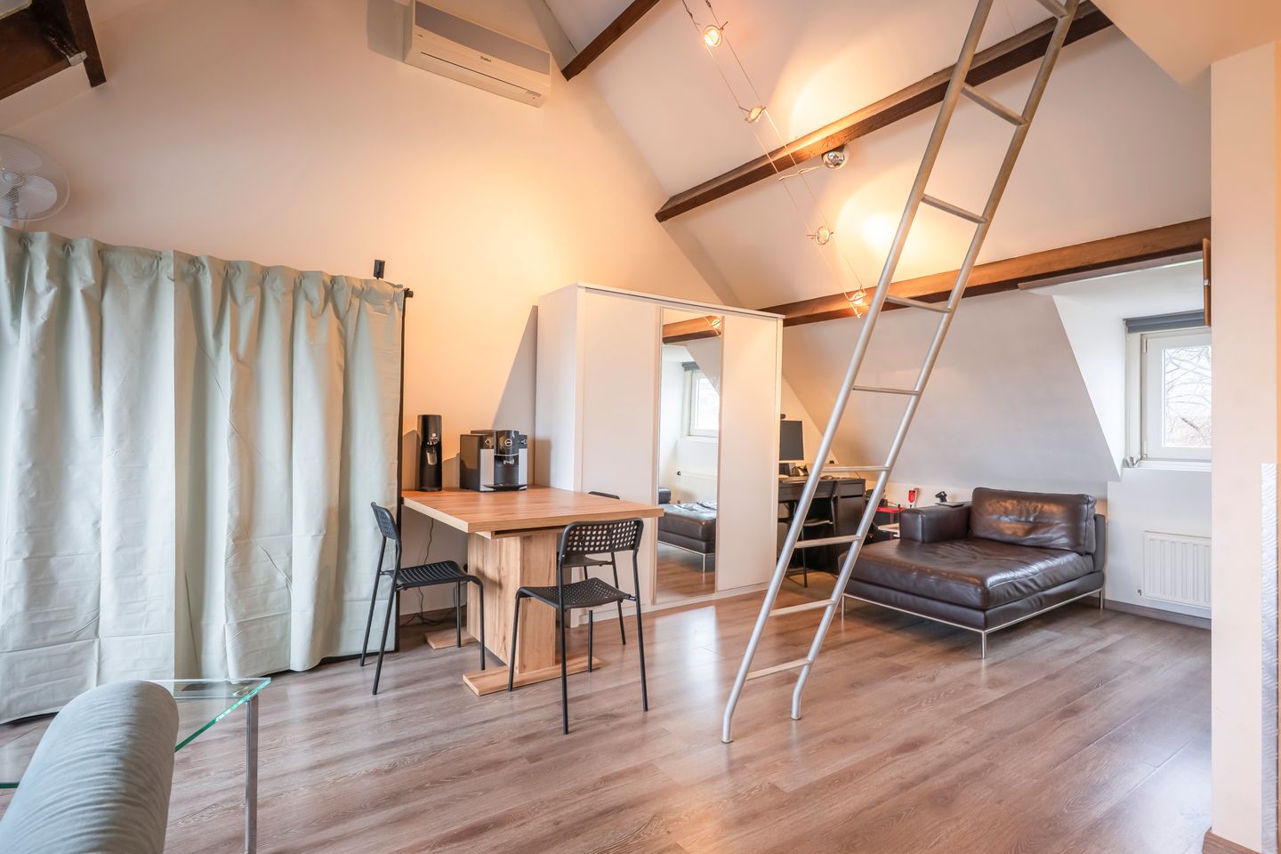 Foto 34 van Ambyerstraat Noord 125-A