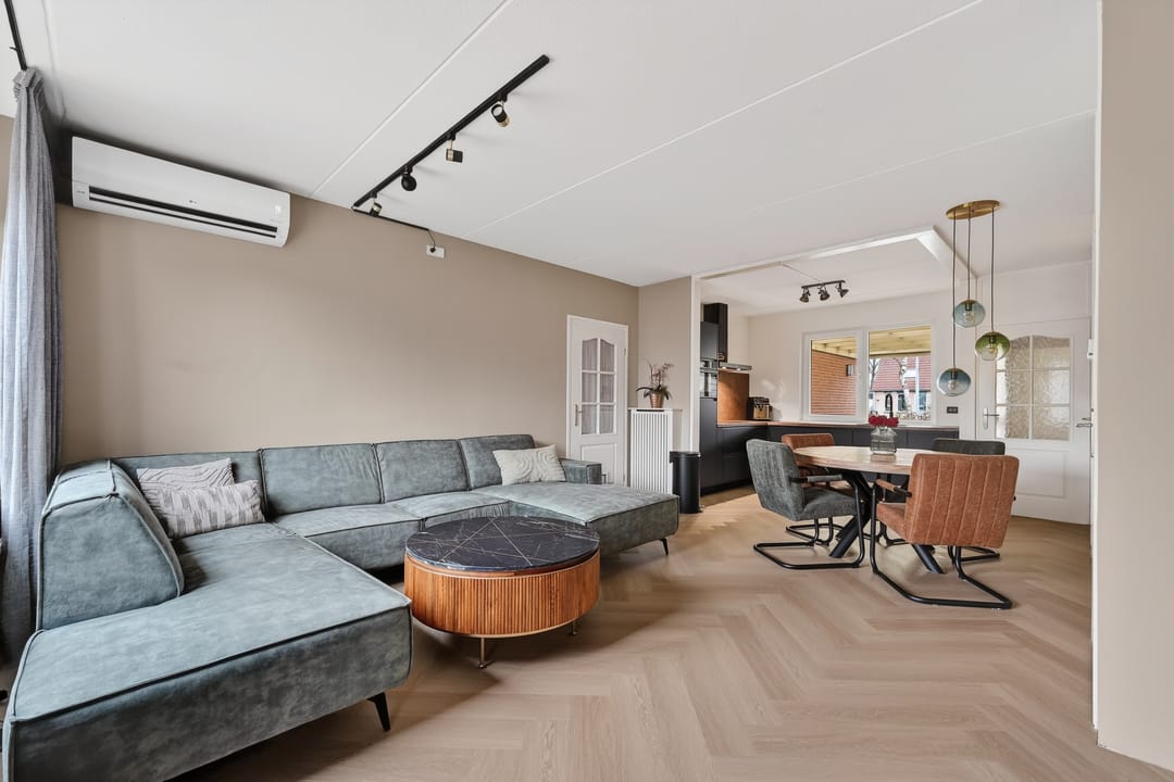 Photo 11 of Anker 53