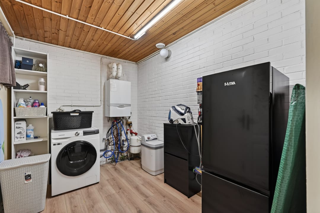 Photo 16 of Anker 53