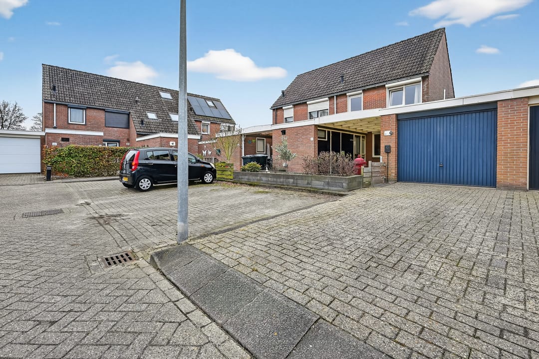 Photo 41 of Anker 53