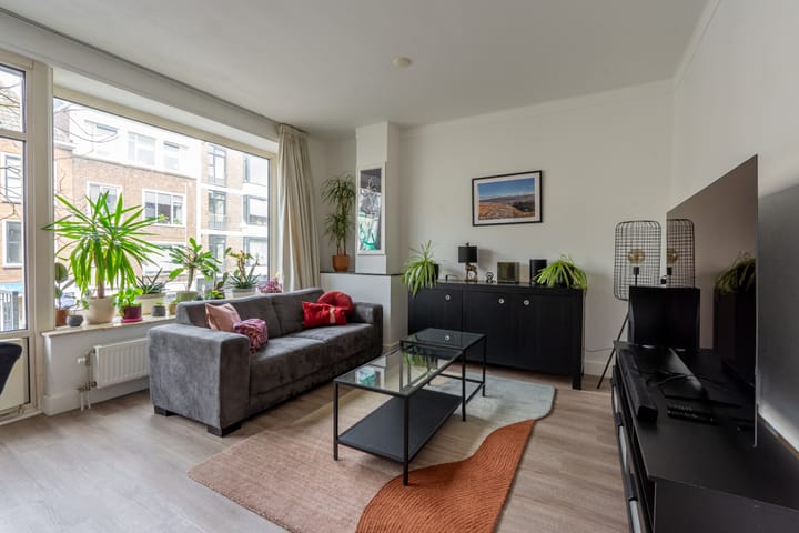 Foto 3 van Bloemenburgerhof 16