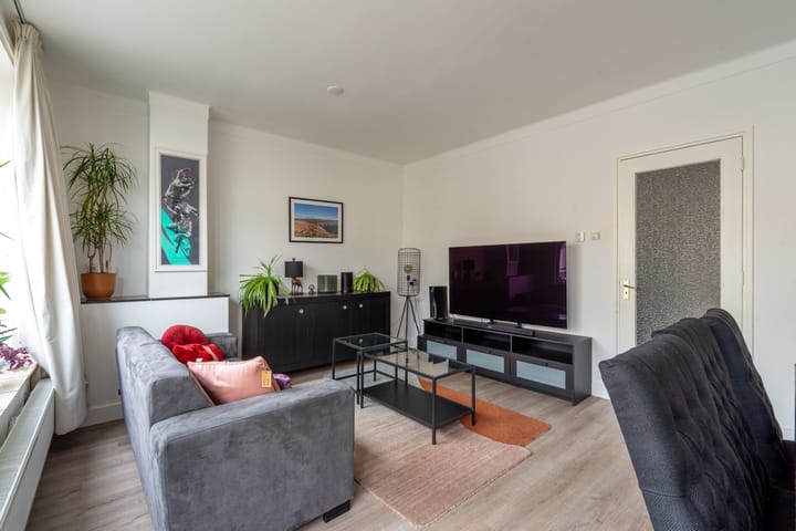 Foto 4 van Bloemenburgerhof 16