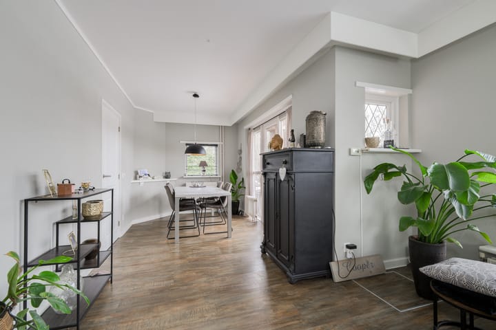 Photo 3 of Koningin Julianalaan 15