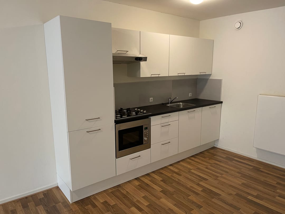 Photo 8 of Voorstraat 77-A