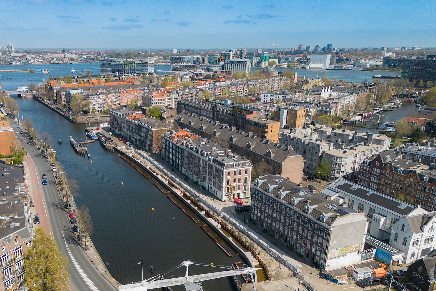 Photo 40 of Schiemanstraat 10