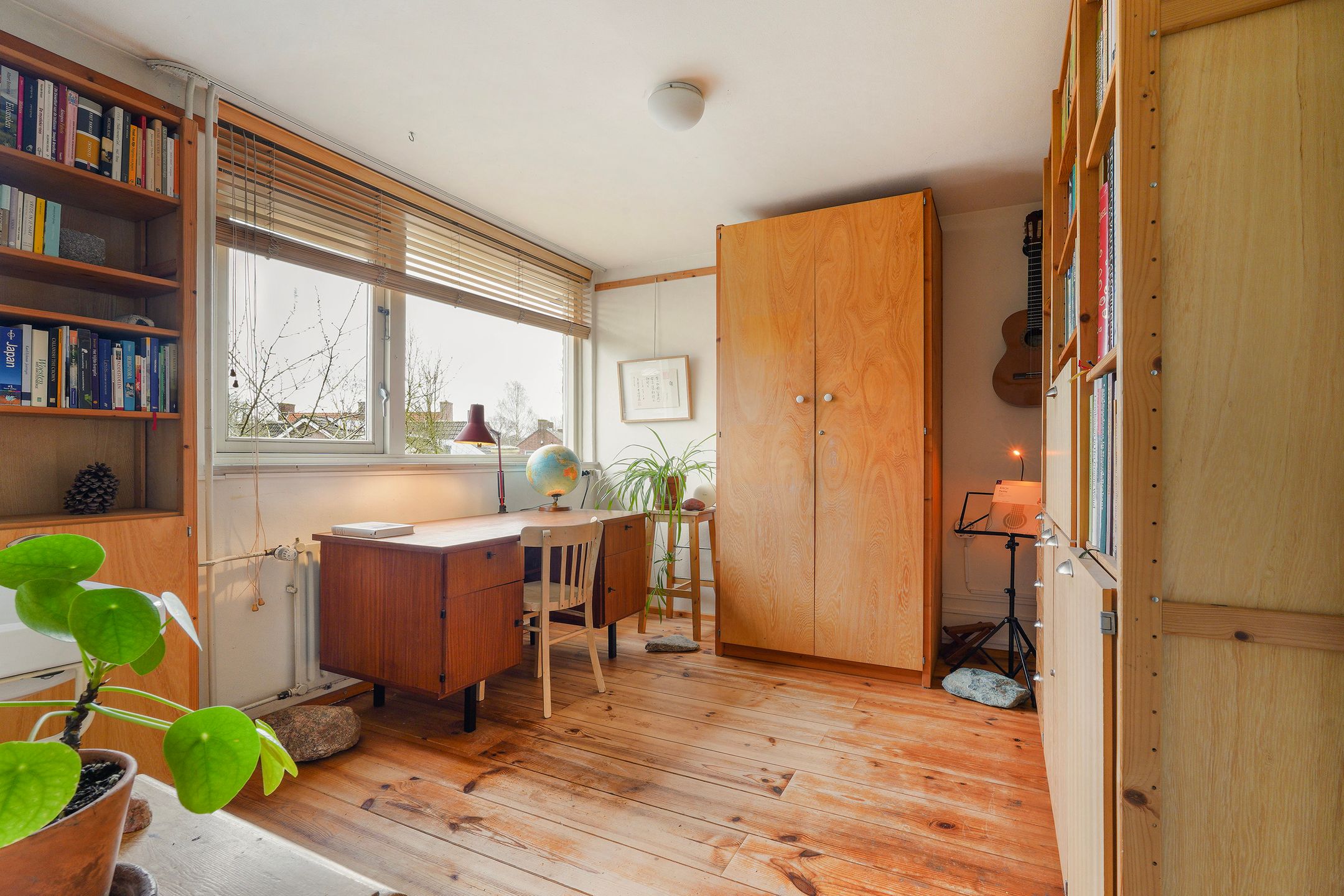 Photo 21 of van Overbeekstraat 32