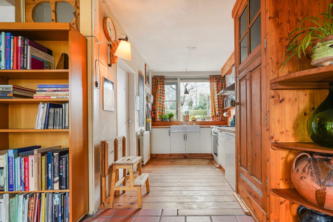 Photo 17 of van Overbeekstraat 32