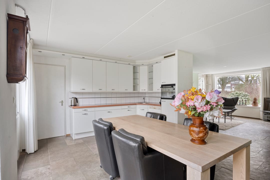 Photo 16 of Locatellistraat 17