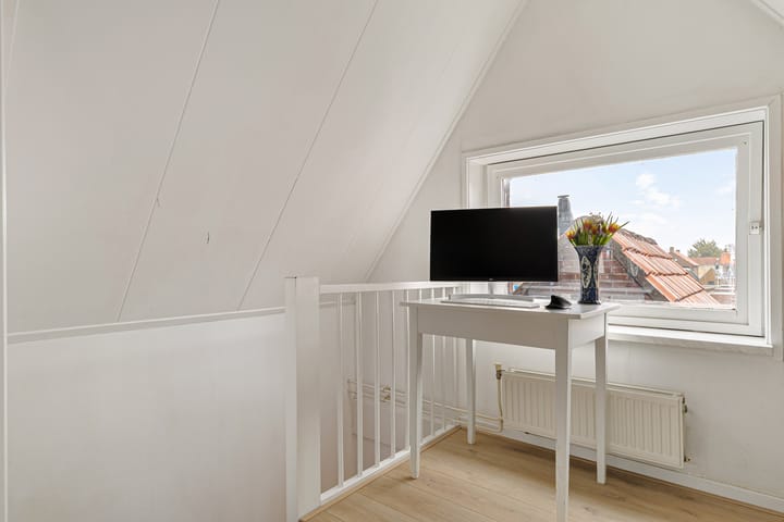 Starter home in the heart of Genemuiden — 37