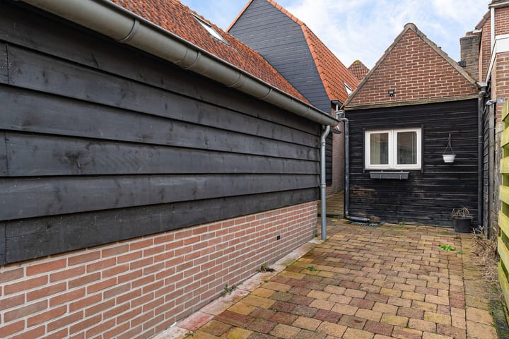 Starter home in the heart of Genemuiden — 40
