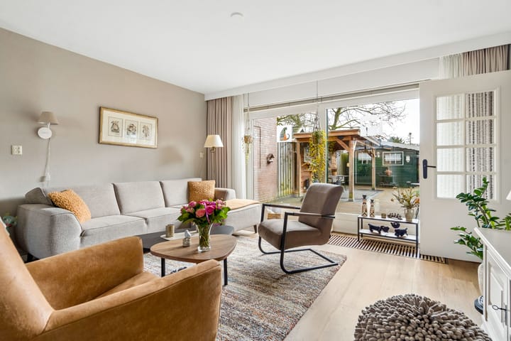 Sustainable Terraced Home with Sunny South-Facing Garden in Rosmalen Molenhoek — 18