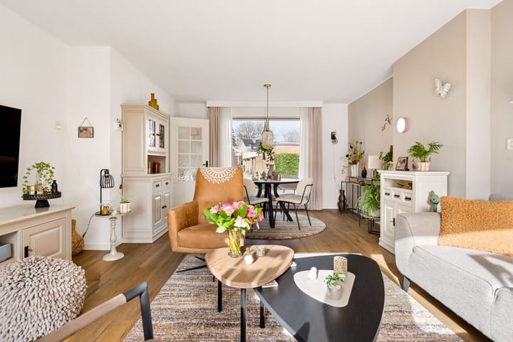 Sustainable Terraced Home with Sunny South-Facing Garden in Rosmalen Molenhoek — 20
