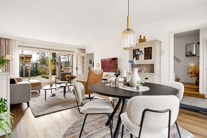 Sustainable Terraced Home with Sunny South-Facing Garden in Rosmalen Molenhoek — 24