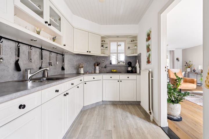 Sustainable Terraced Home with Sunny South-Facing Garden in Rosmalen Molenhoek — 30