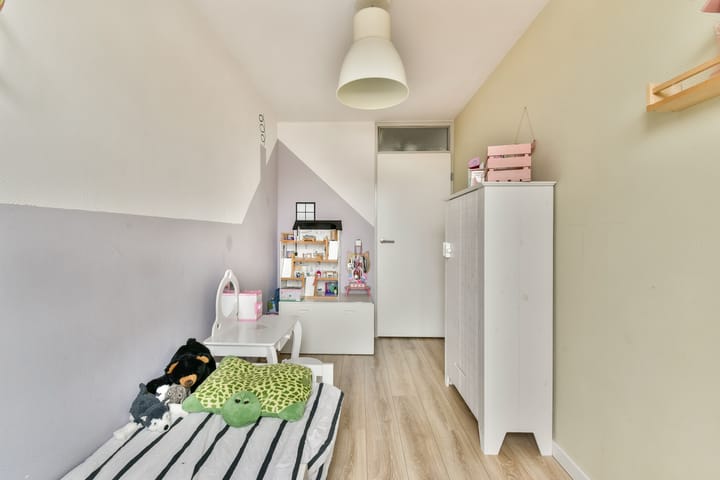 Modern 5-Room Terraced House in Drevenbuurt on Own Land — 36