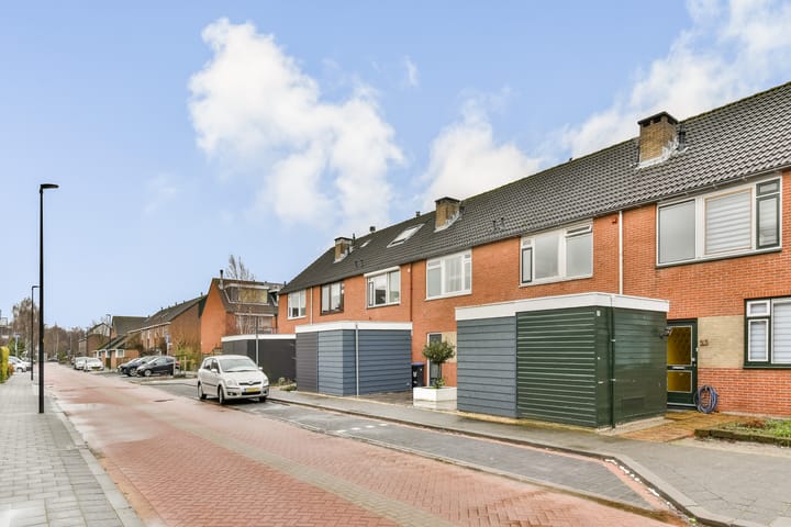 Modern 5-Room Terraced House in Drevenbuurt on Own Land — 46