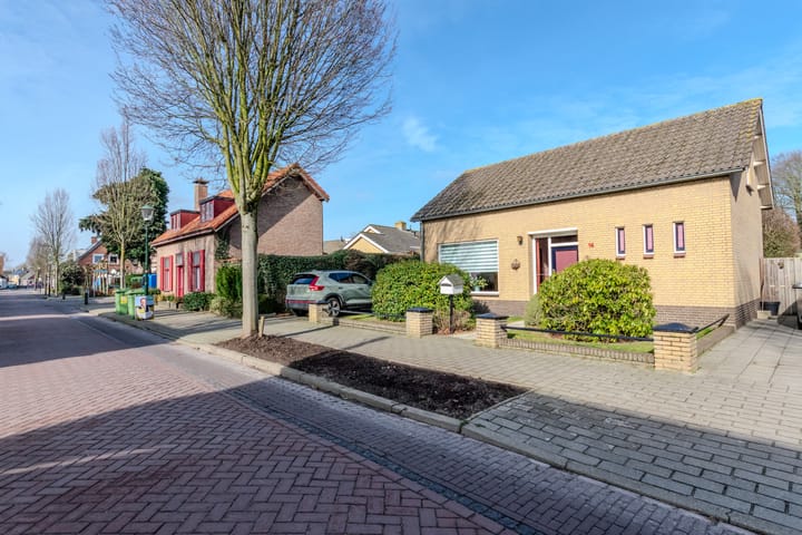 Photo 2 of Dorpsstraat 14