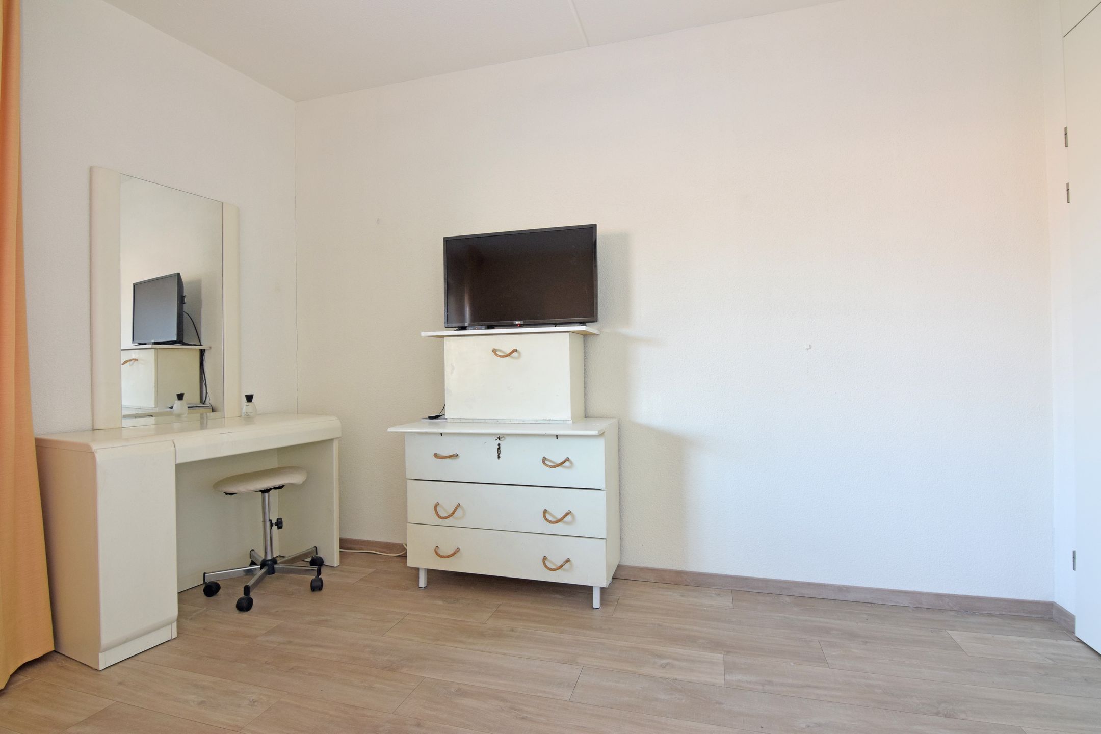 Foto 12 van Dr. Max Euwestraat 4