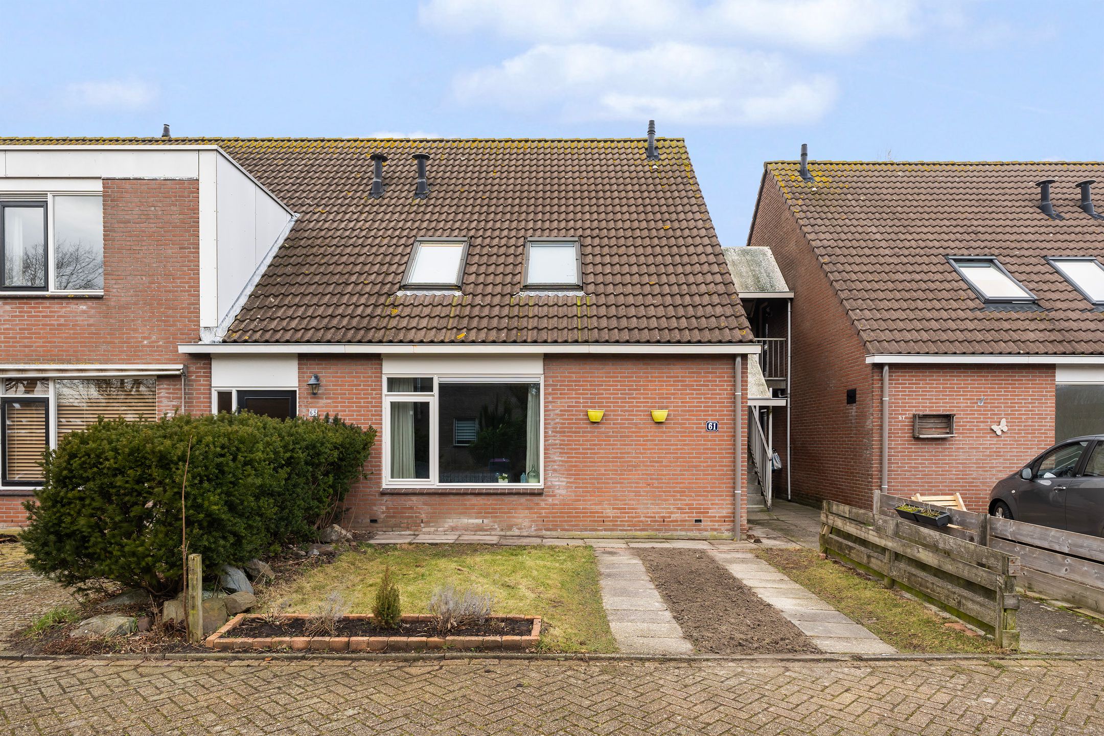 Photo 3 of De Leeuw 61