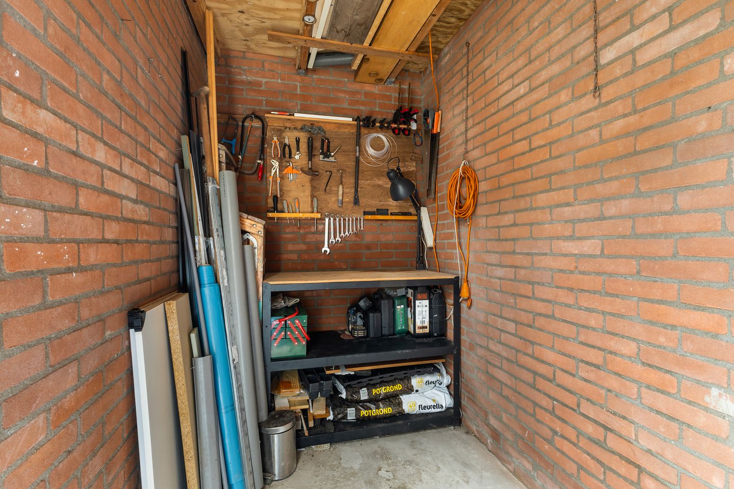 Photo 29 of De Leeuw 61