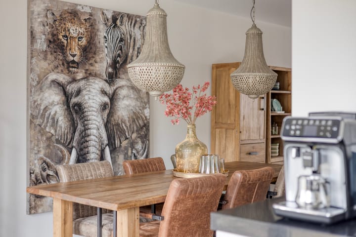 Luxurious semi-detached home with veranda and office space — 37