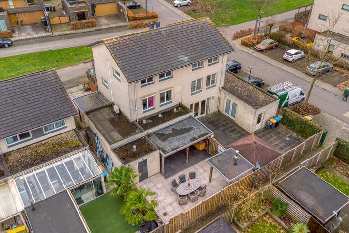 Luxurious semi-detached home with veranda and office space — 95