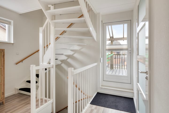 Luxurious semi-detached home with veranda and office space — 65