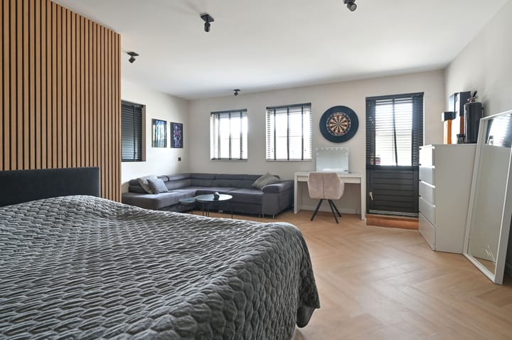 Luxury Villa in Verzetswijk with 227m² Living Space, Conservatory and Premium Kitchen — 42