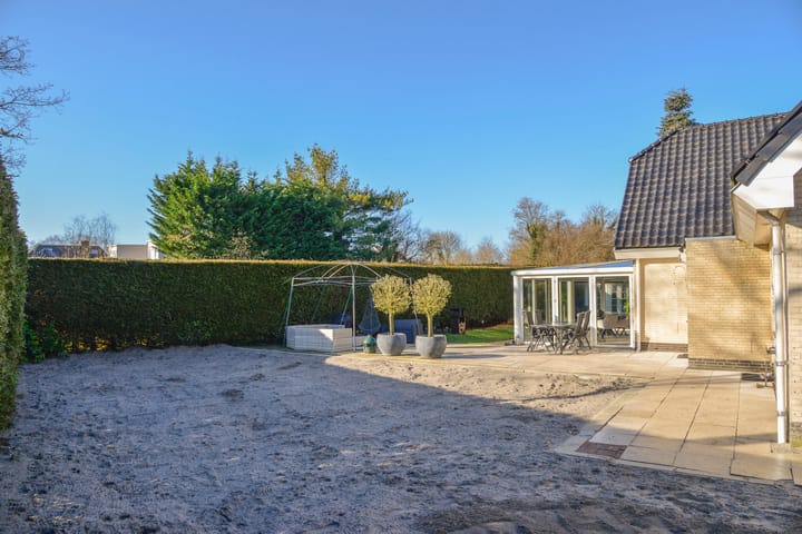 Luxury Villa in Verzetswijk with 227m² Living Space, Conservatory and Premium Kitchen — 74