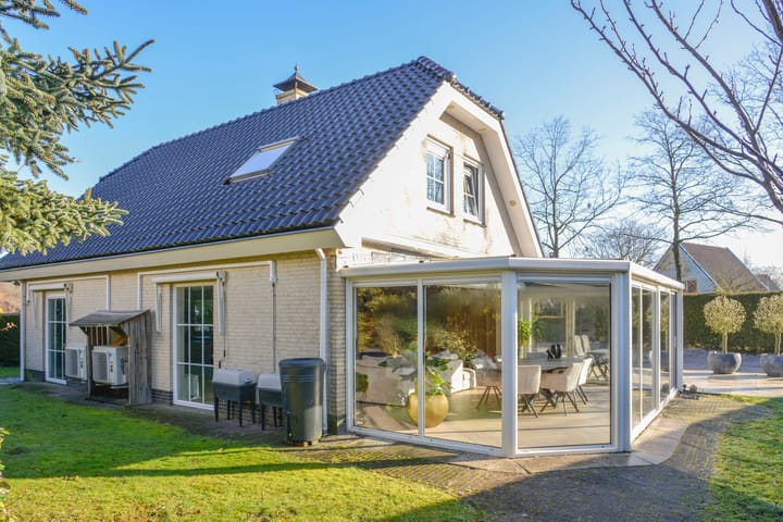 Luxury Villa in Verzetswijk with 227m² Living Space, Conservatory and Premium Kitchen — 78